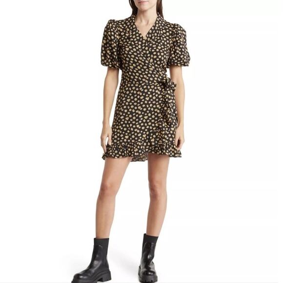 New WeWoreWhat Puff Sleave Wrap Dress Size XS Black Yellow Floral - Picture 1 of 4
